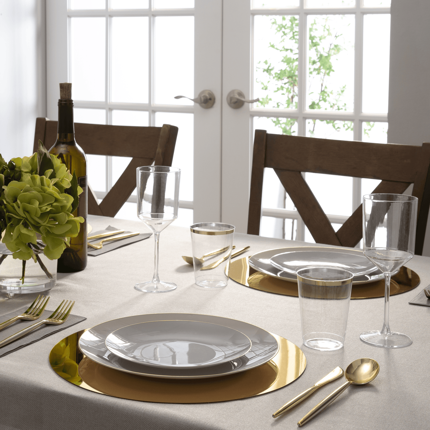 Round Grey and Gold Plastic Plates | 10 Pack