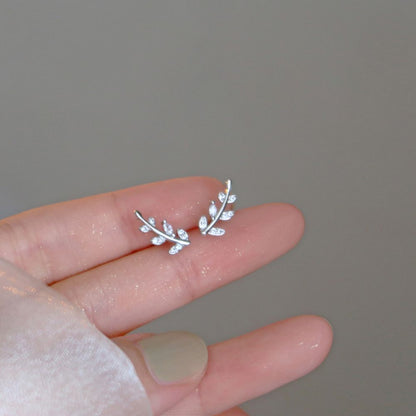 SPARKLING LEAF CLIMBER EARRINGS (PAIR)