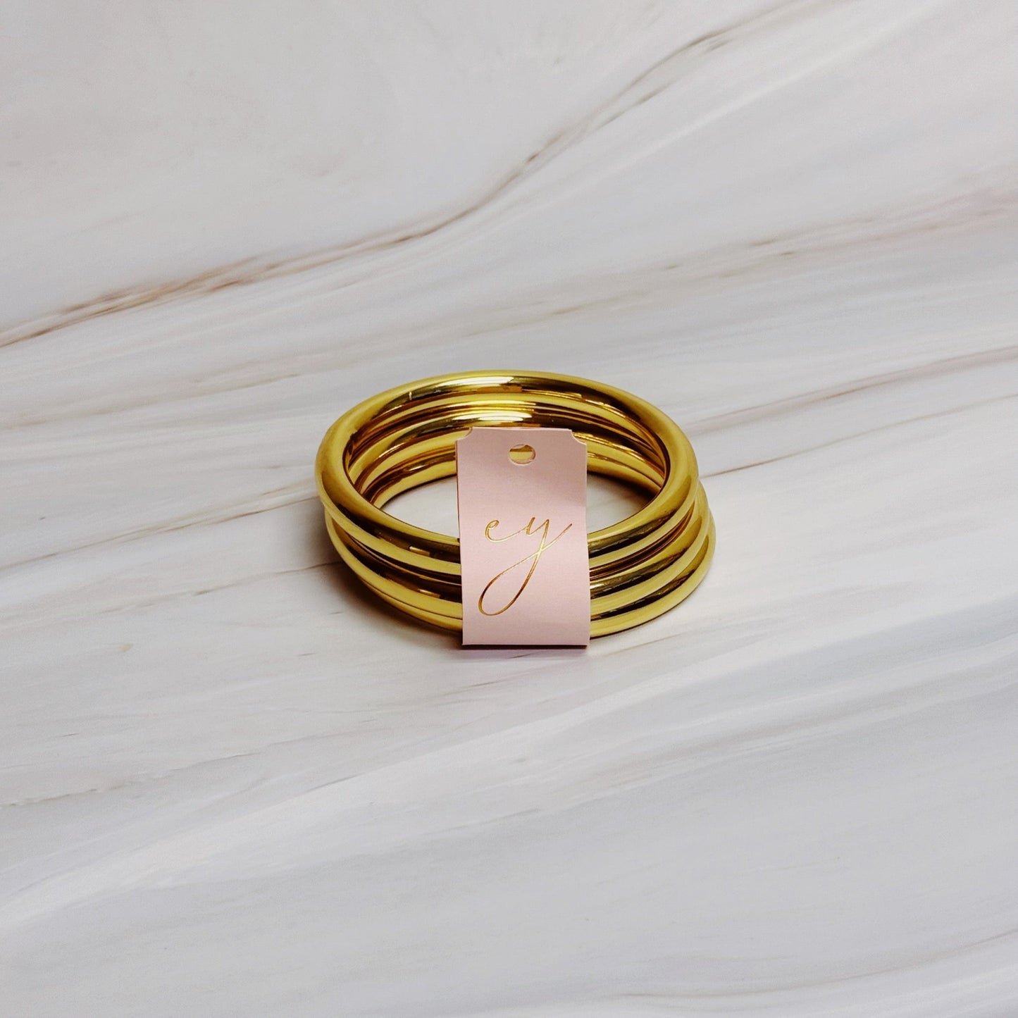 Golden Stack Luxe Bangle Set – Sleek Polished Gold-Tone Arm Candy in Classic Stacking Style