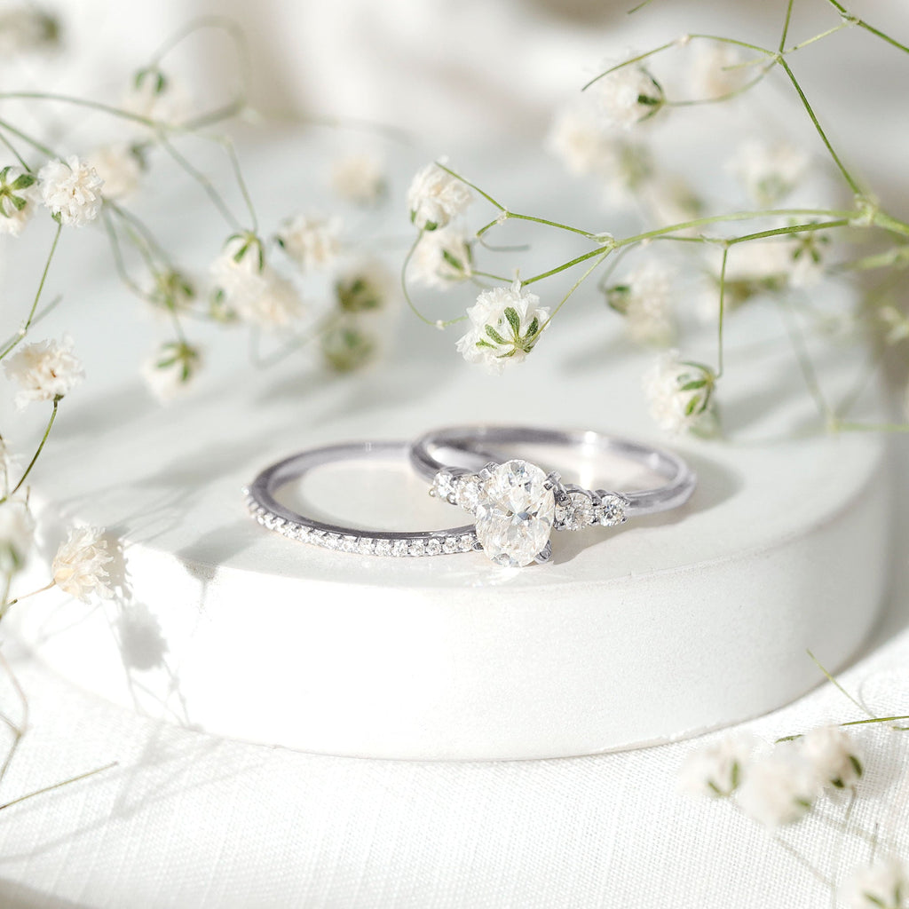 Oval Shaped 5X7 MM Moissanite Solitaire Wedding Ring Set