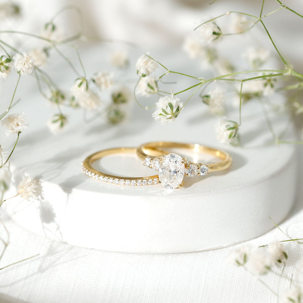 Oval Shaped 5X7 MM Moissanite Solitaire Wedding Ring Set