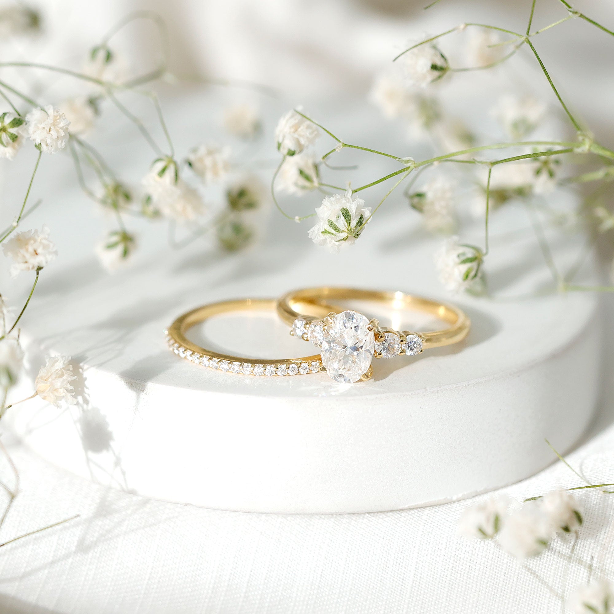 Oval Shaped 5X7 MM Moissanite Solitaire Wedding Ring Set