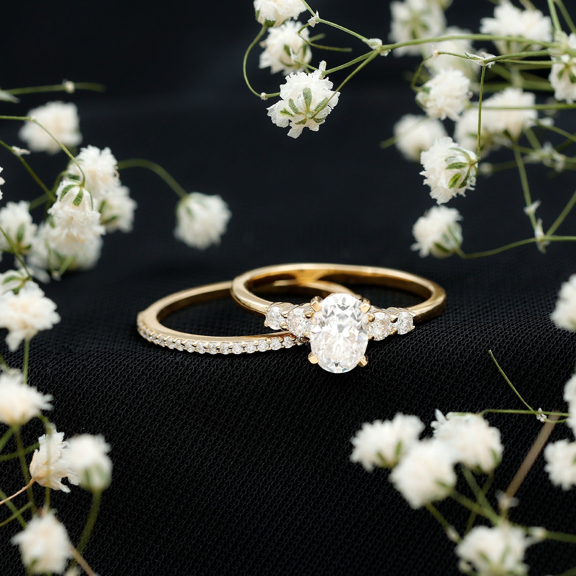 Oval Shaped 5X7 MM Moissanite Solitaire Wedding Ring Set