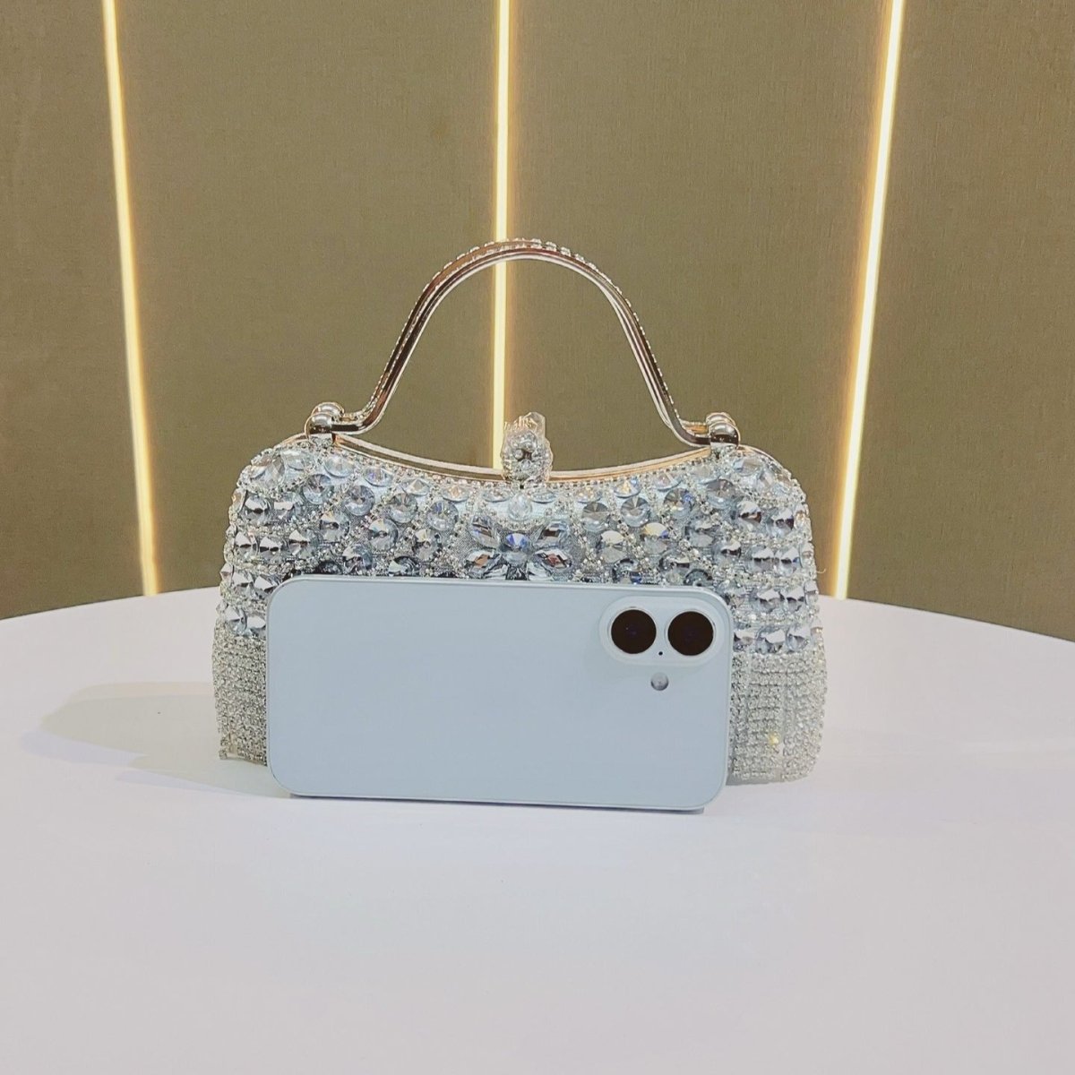Crystal-Embellished Clutch Bag with Tassels – Versatile Evening Purse for Weddings & Galas (MAC276)