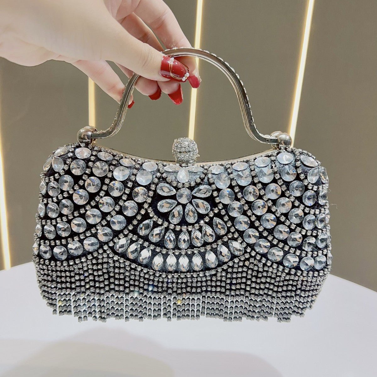 Crystal-Embellished Clutch Bag with Tassels – Versatile Evening Purse for Weddings & Galas (MAC276)
